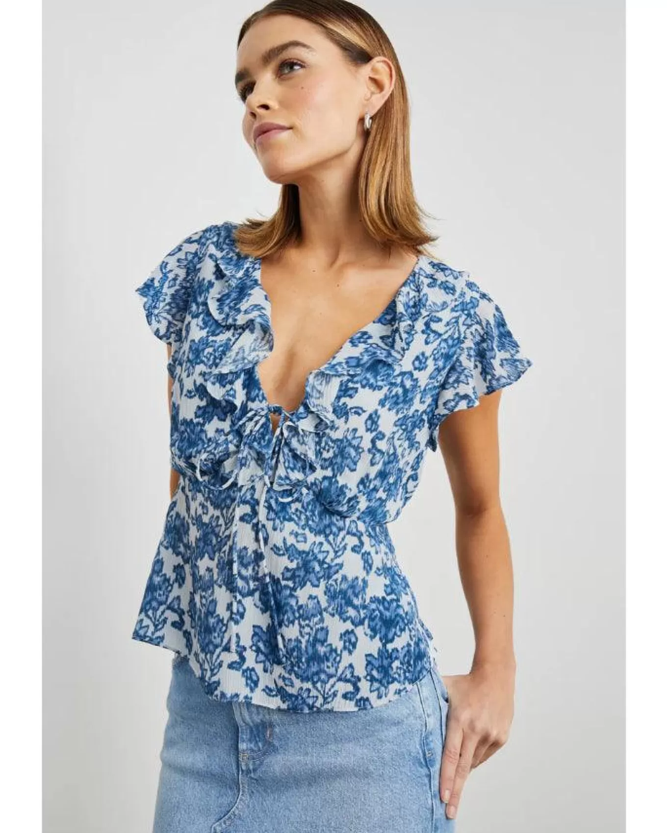 Carmine Chambray Floral Top<Rails Outlet